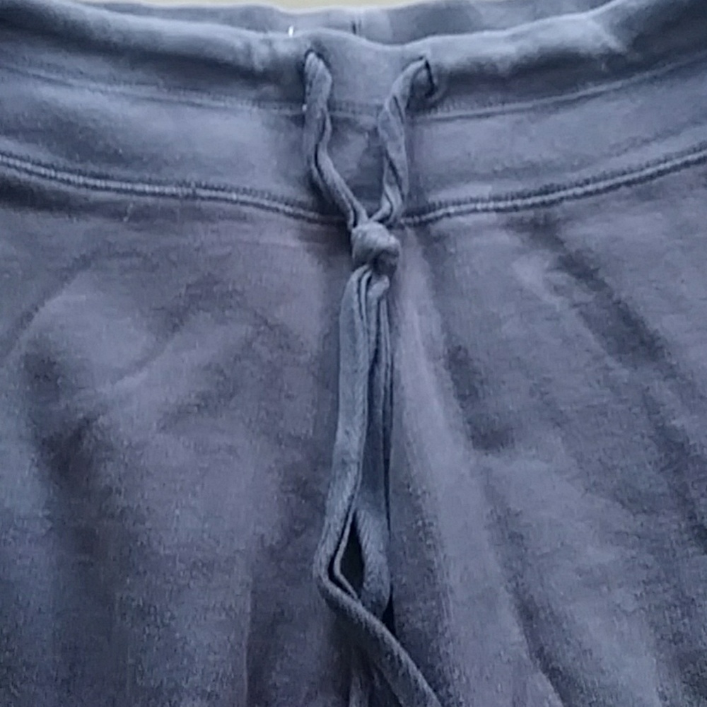 Shorts - Picture 3 of 5